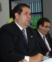 Ministro Carlos Lupi durante coletiva apos divulgaçao do caged de setembro de 2010.